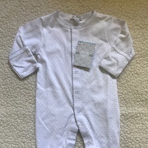 Kissy kissy gray dots footie NWT